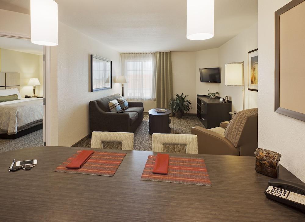 Candlewood Suites Bay City By Ihg Bagian luar foto