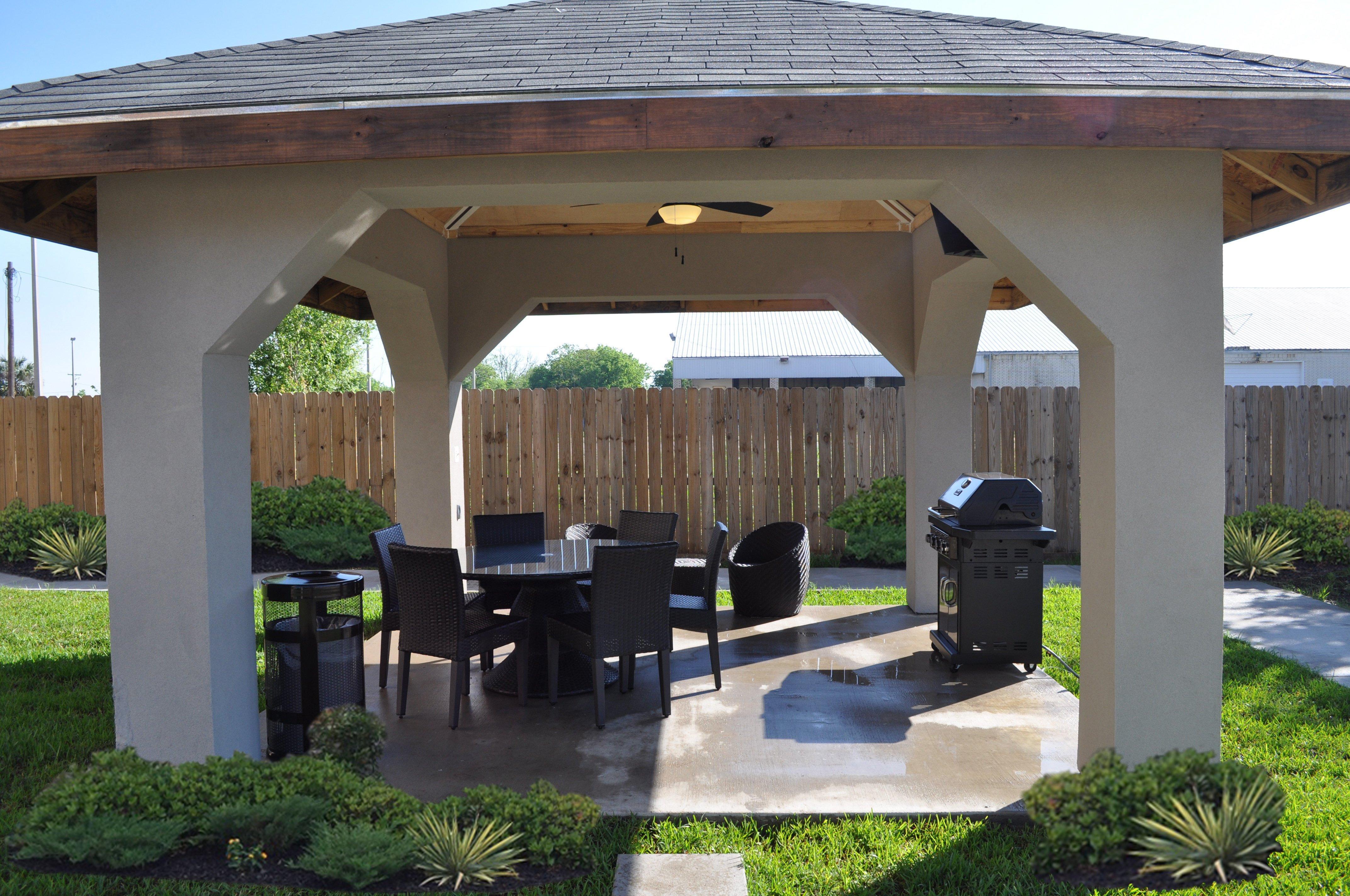 Candlewood Suites Bay City By Ihg Bagian luar foto