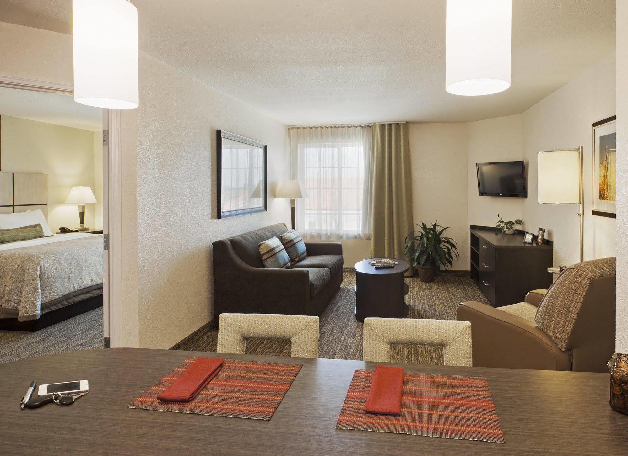 Candlewood Suites Bay City By Ihg Bagian luar foto