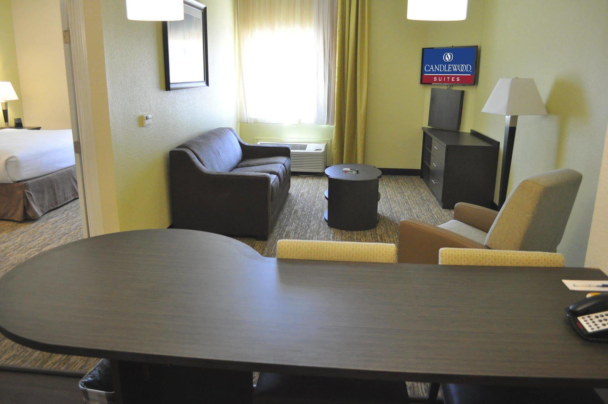 Candlewood Suites Bay City By Ihg Bagian luar foto