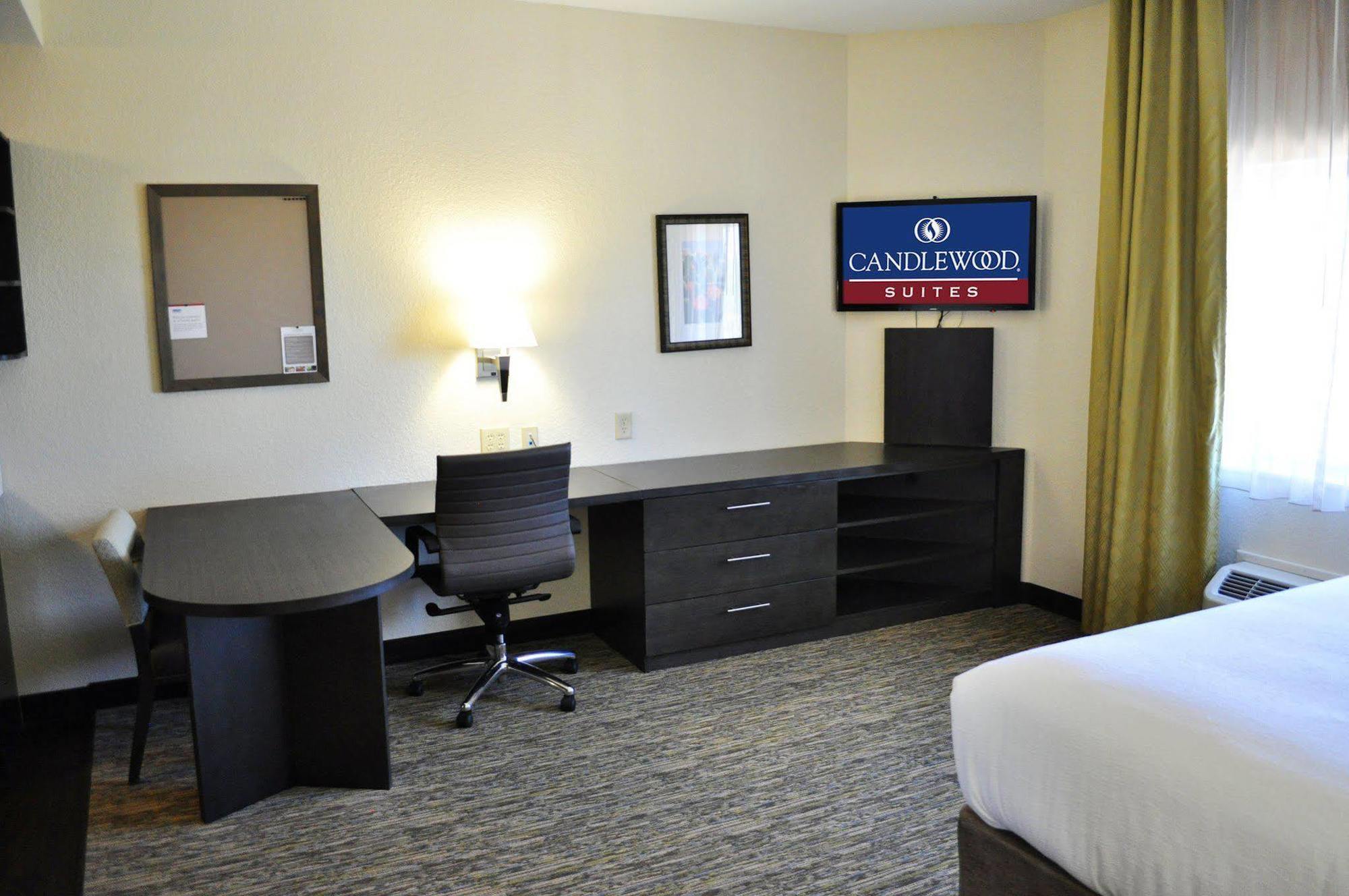 Candlewood Suites Bay City By Ihg Bagian luar foto