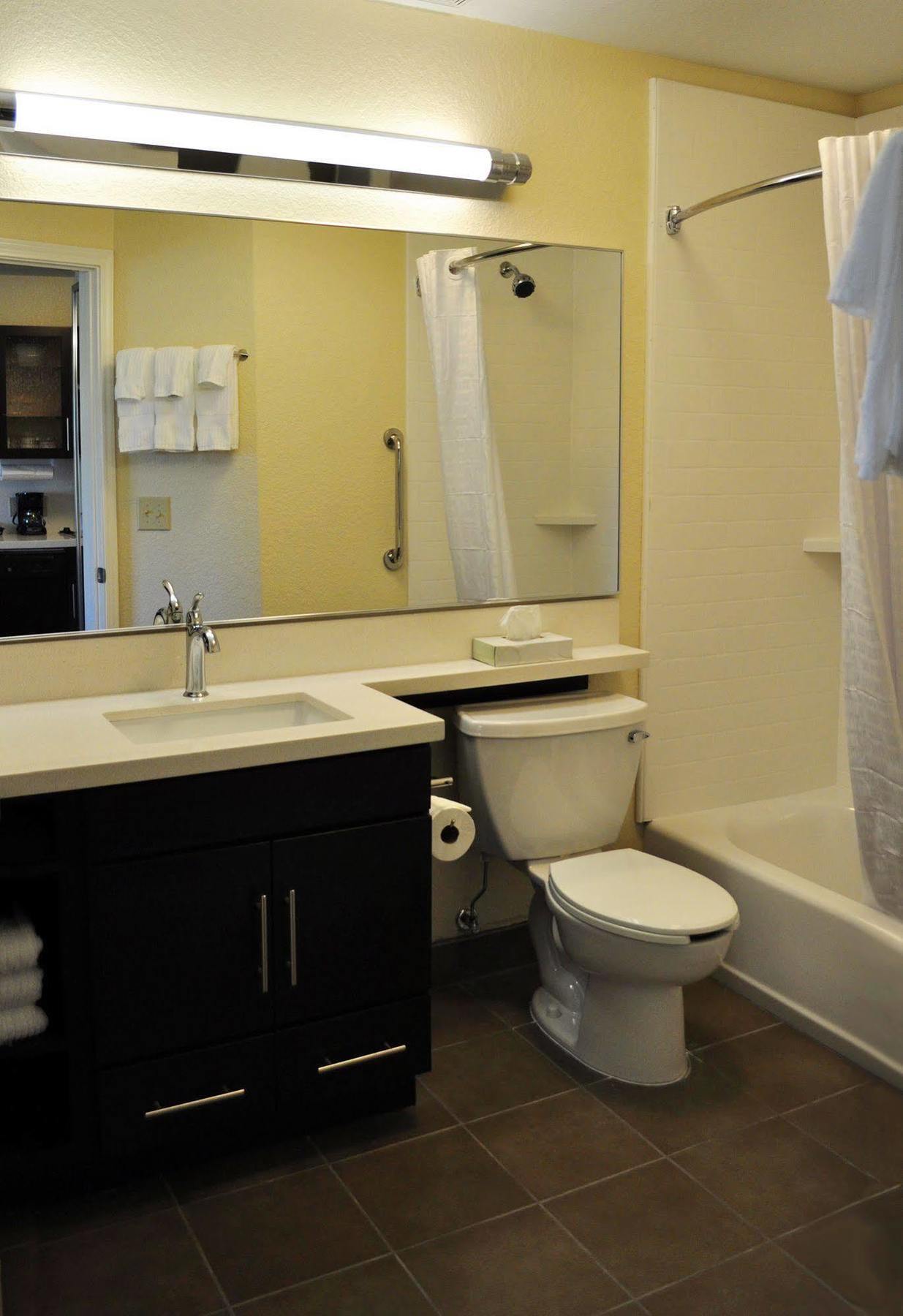 Candlewood Suites Bay City By Ihg Bagian luar foto