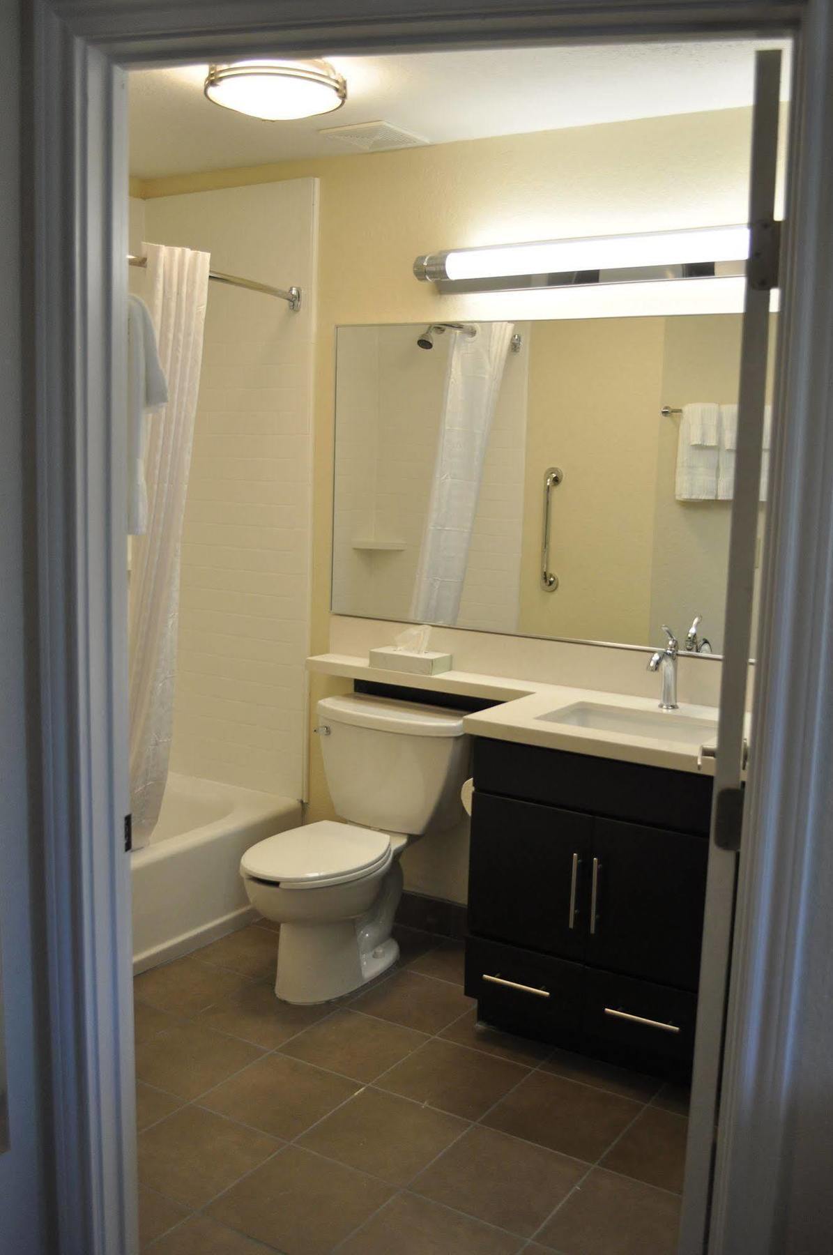 Candlewood Suites Bay City By Ihg Bagian luar foto