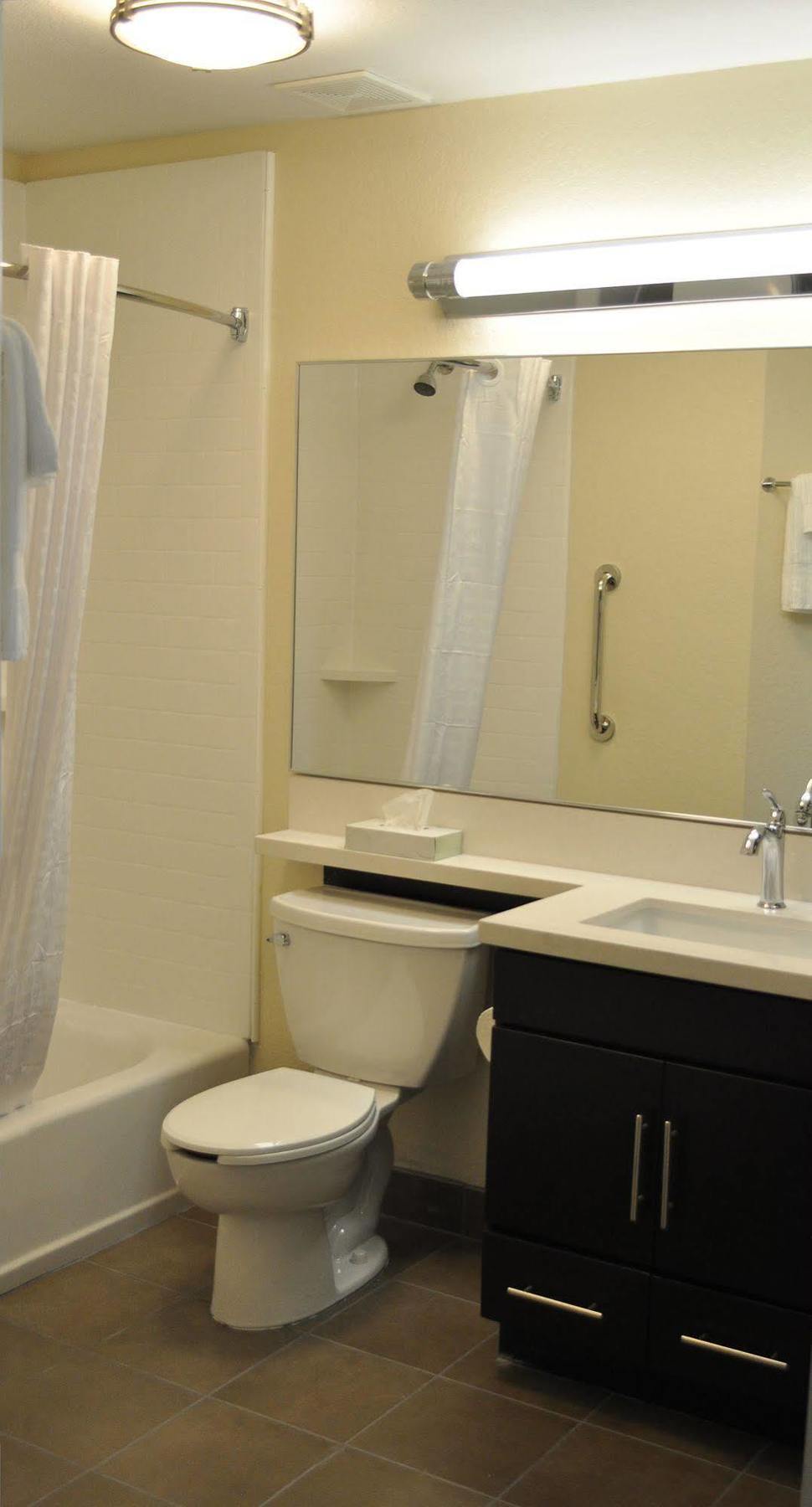 Candlewood Suites Bay City By Ihg Bagian luar foto