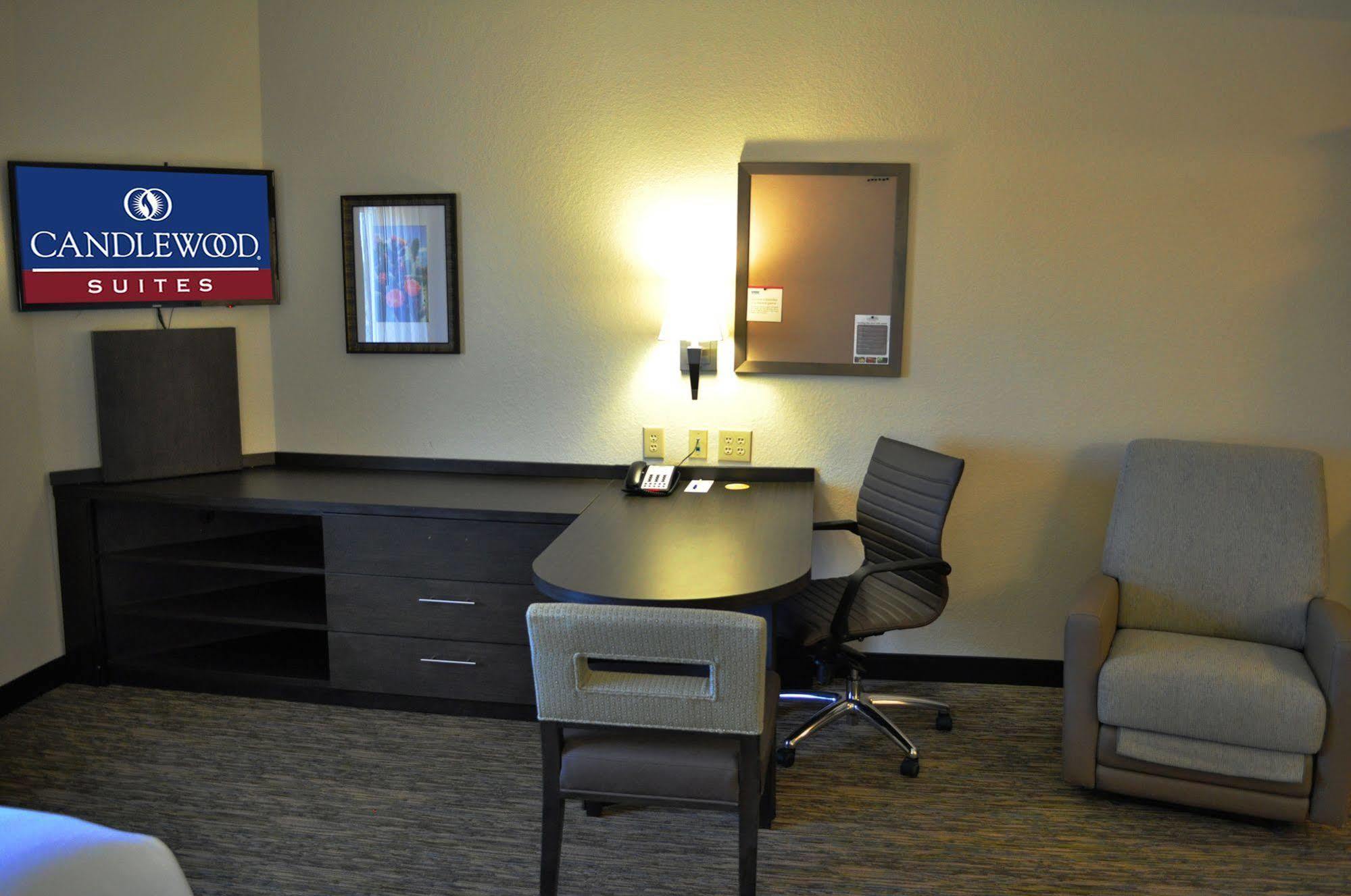 Candlewood Suites Bay City By Ihg Bagian luar foto
